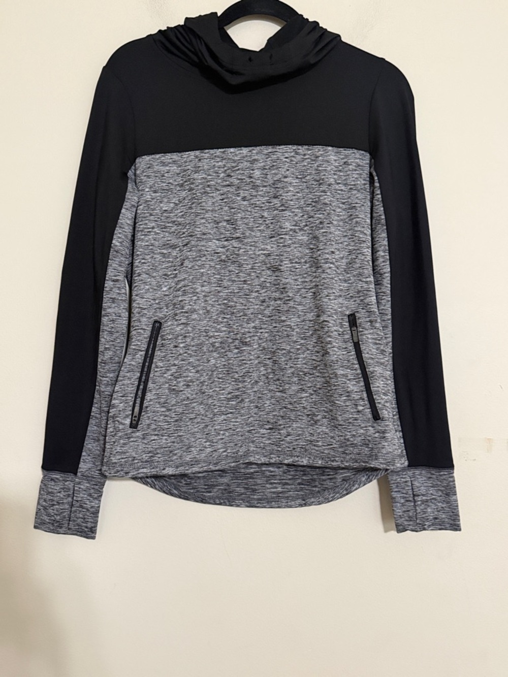 G-III fir her Carl banks Women Black Gray Hooded Active Top women S casual track